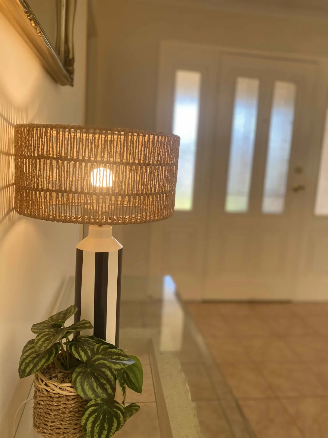 entry lamp